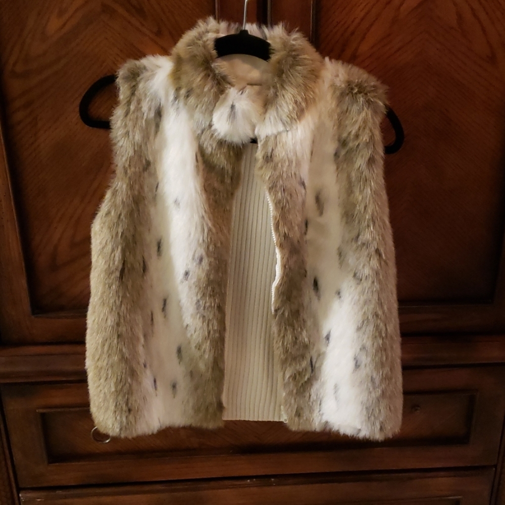 Fur sweater vest